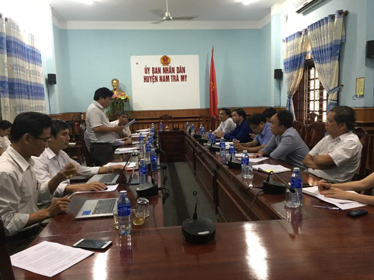 Phó Chủ tịch UBND tỉnh Lê Văn Thanh kiểm tra tình hình cơ sở vật chất và công tác chuẩn bị thi THPT quốc gia năm 2018 tại một số địa phương